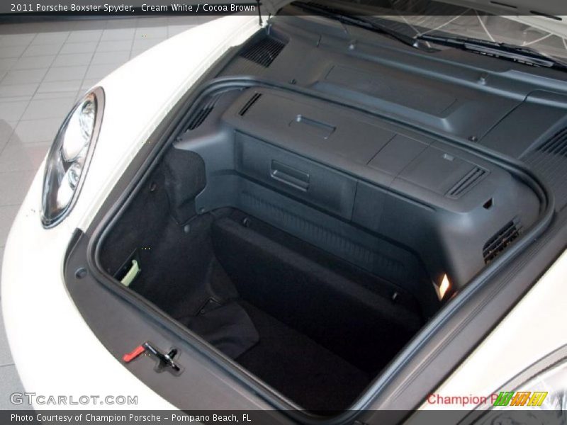Cream White / Cocoa Brown 2011 Porsche Boxster Spyder