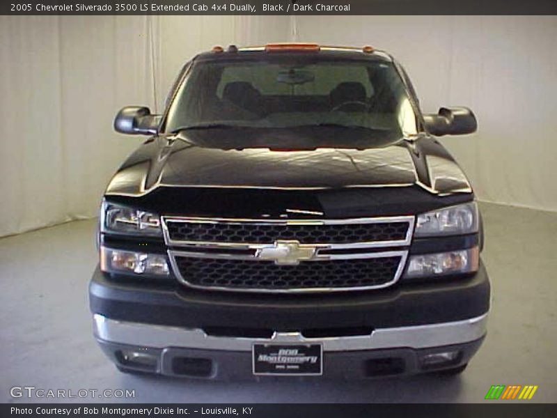 Black / Dark Charcoal 2005 Chevrolet Silverado 3500 LS Extended Cab 4x4 Dually