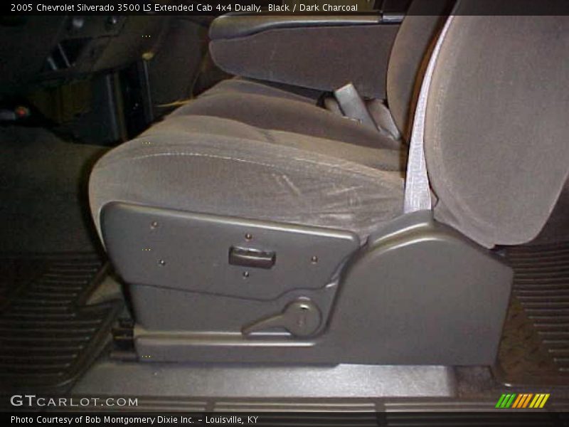Black / Dark Charcoal 2005 Chevrolet Silverado 3500 LS Extended Cab 4x4 Dually