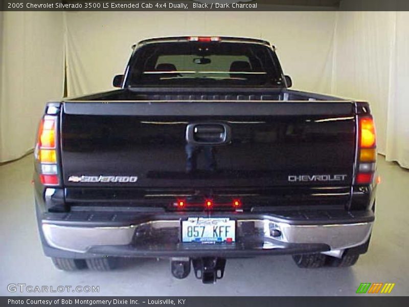 Black / Dark Charcoal 2005 Chevrolet Silverado 3500 LS Extended Cab 4x4 Dually