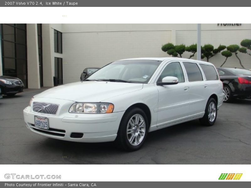 Ice White / Taupe 2007 Volvo V70 2.4