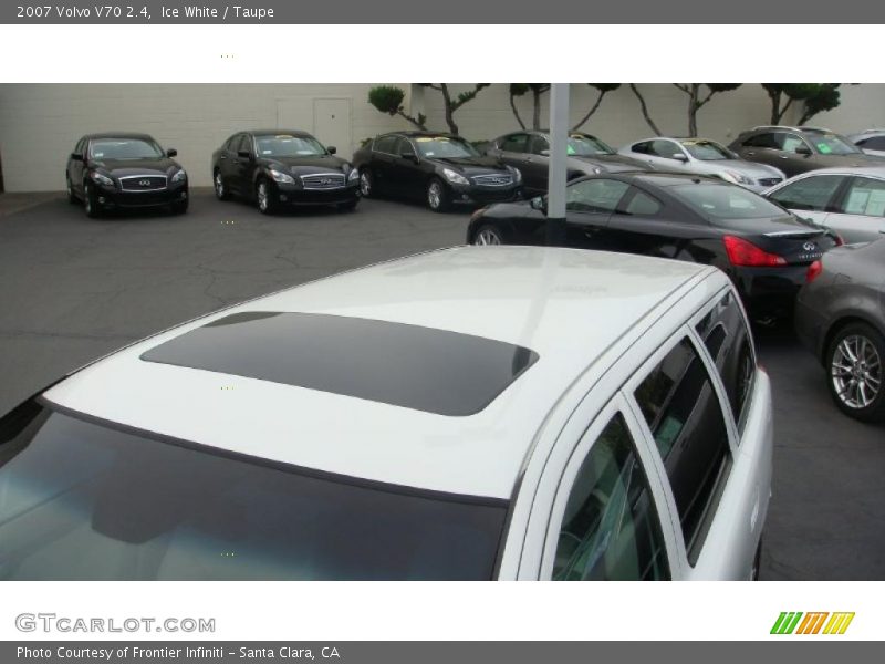 Ice White / Taupe 2007 Volvo V70 2.4