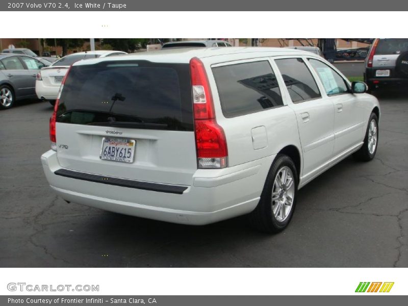 Ice White / Taupe 2007 Volvo V70 2.4