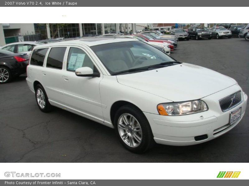 Ice White / Taupe 2007 Volvo V70 2.4