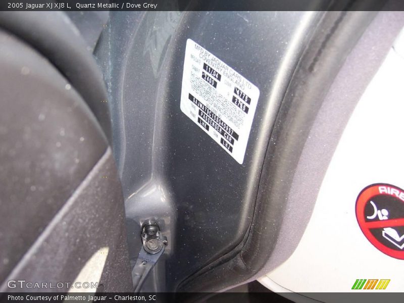 Quartz Metallic / Dove Grey 2005 Jaguar XJ XJ8 L