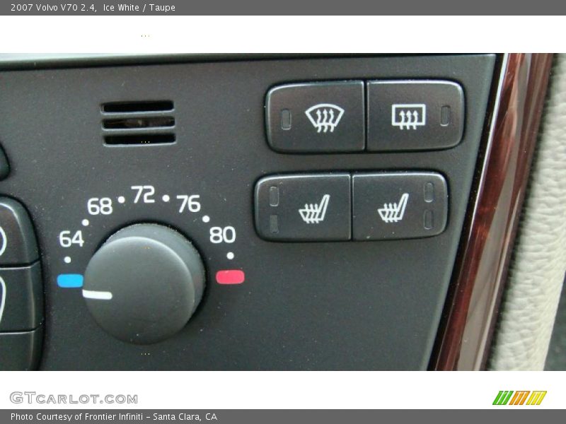 Ice White / Taupe 2007 Volvo V70 2.4