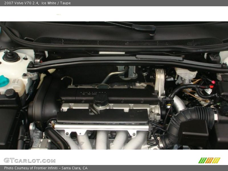 Ice White / Taupe 2007 Volvo V70 2.4