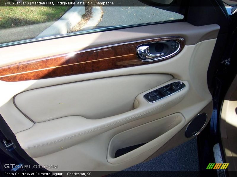 Indigo Blue Metallic / Champagne 2006 Jaguar XJ Vanden Plas