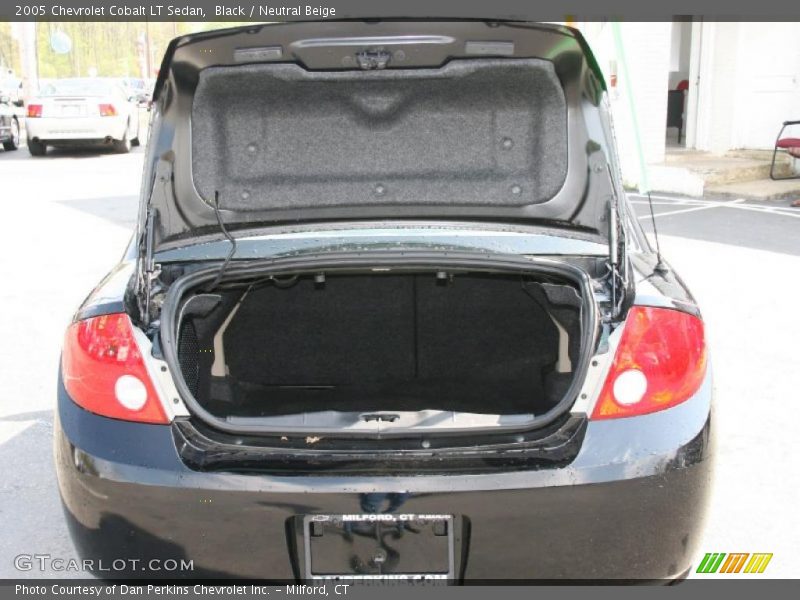 Black / Neutral Beige 2005 Chevrolet Cobalt LT Sedan