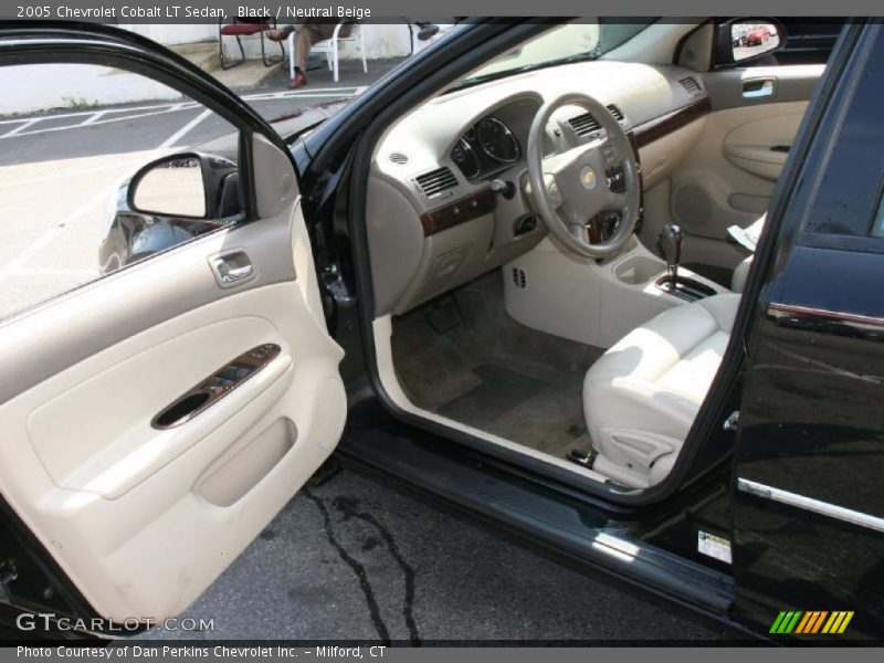 Black / Neutral Beige 2005 Chevrolet Cobalt LT Sedan