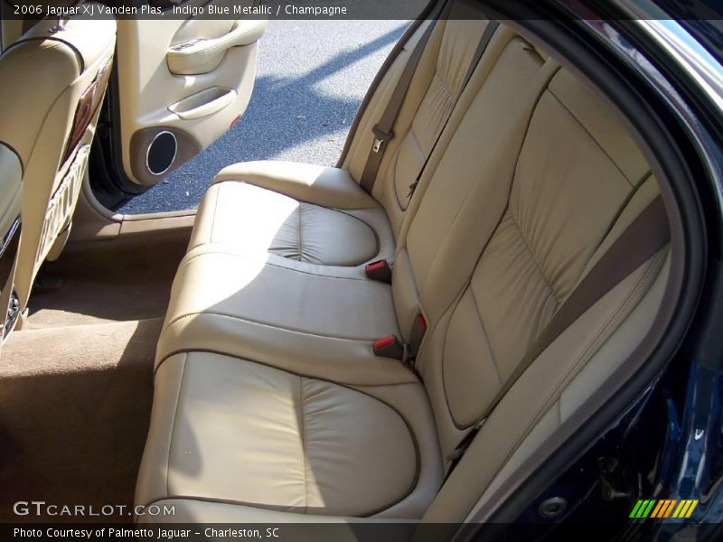 Indigo Blue Metallic / Champagne 2006 Jaguar XJ Vanden Plas