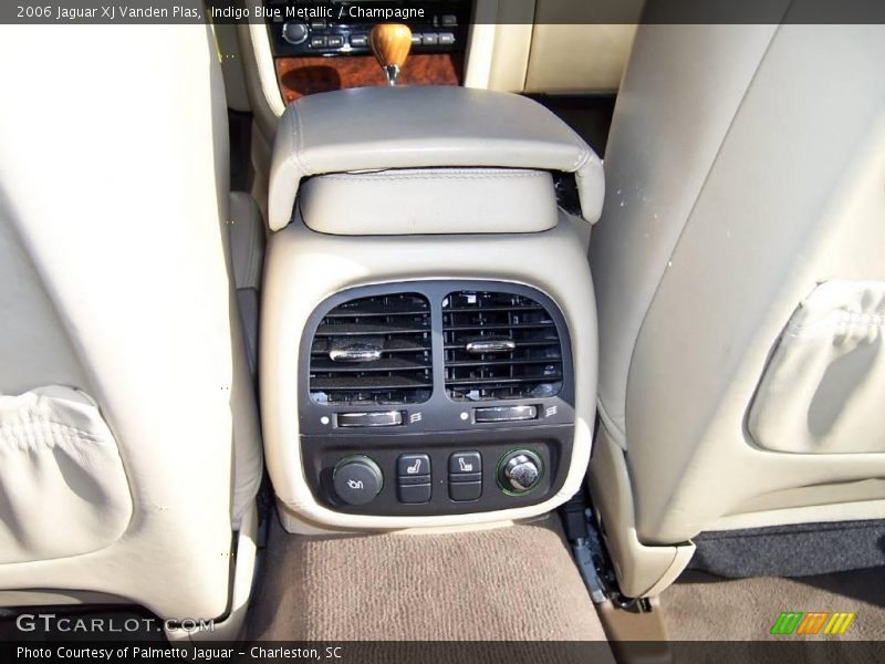 Indigo Blue Metallic / Champagne 2006 Jaguar XJ Vanden Plas