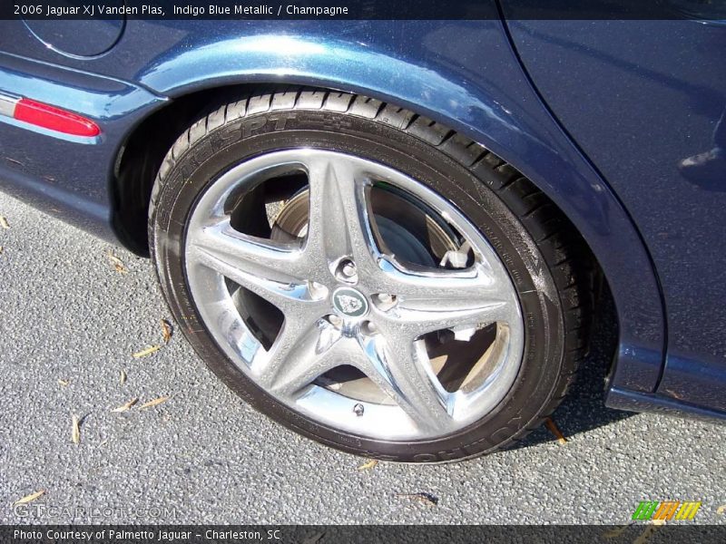 Indigo Blue Metallic / Champagne 2006 Jaguar XJ Vanden Plas