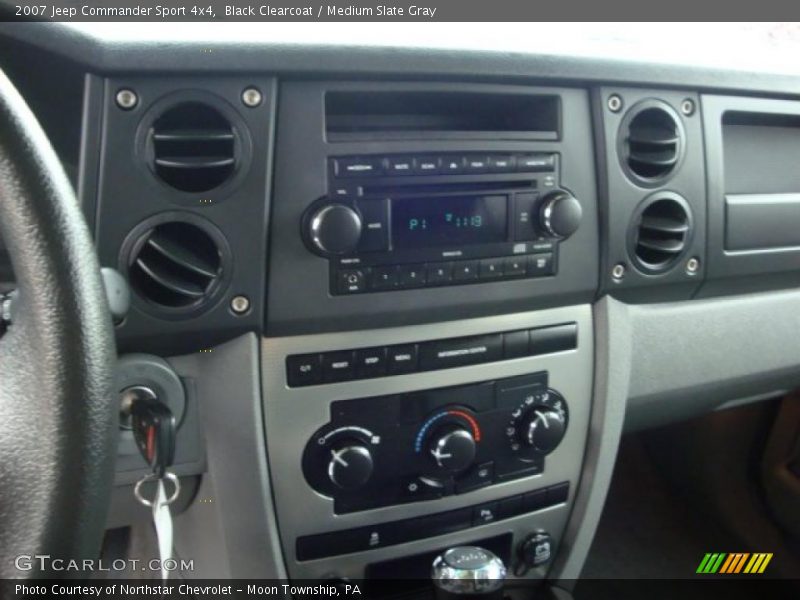Black Clearcoat / Medium Slate Gray 2007 Jeep Commander Sport 4x4