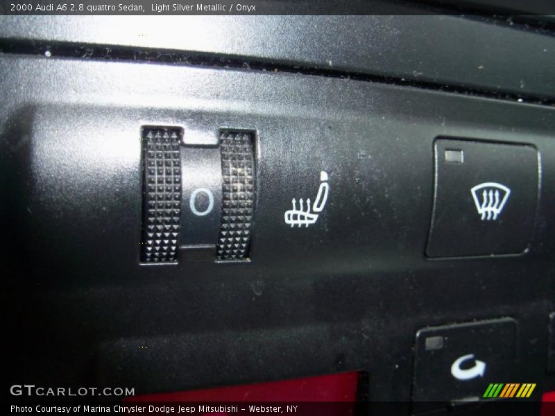 Light Silver Metallic / Onyx 2000 Audi A6 2.8 quattro Sedan