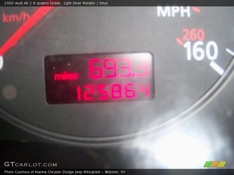 Light Silver Metallic / Onyx 2000 Audi A6 2.8 quattro Sedan