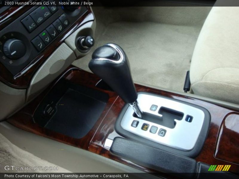 Noble White / Beige 2003 Hyundai Sonata GLS V6