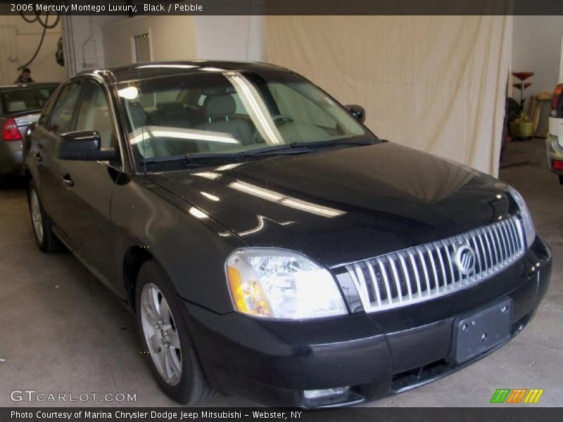 Black / Pebble 2006 Mercury Montego Luxury