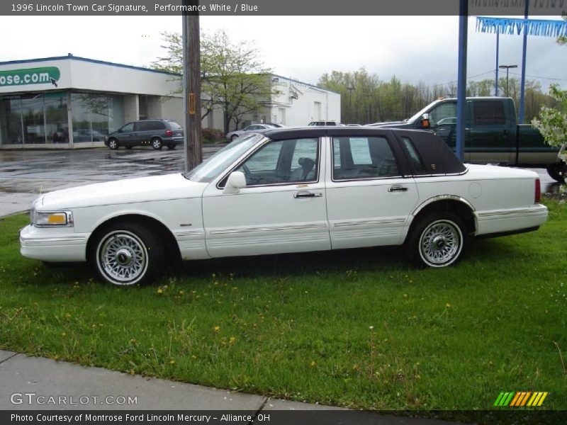 Performance White / Blue 1996 Lincoln Town Car Signature