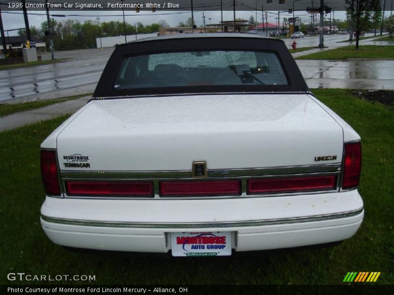 Performance White / Blue 1996 Lincoln Town Car Signature