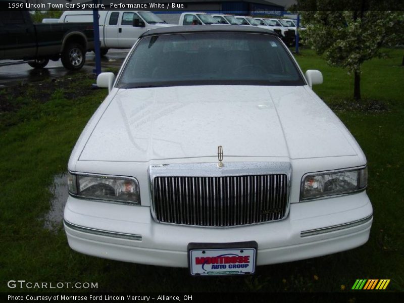 Performance White / Blue 1996 Lincoln Town Car Signature