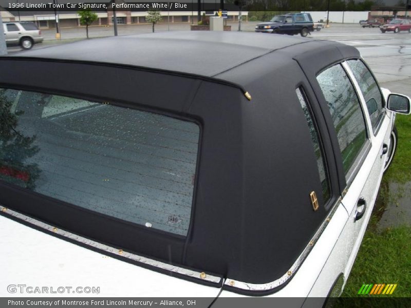 Performance White / Blue 1996 Lincoln Town Car Signature