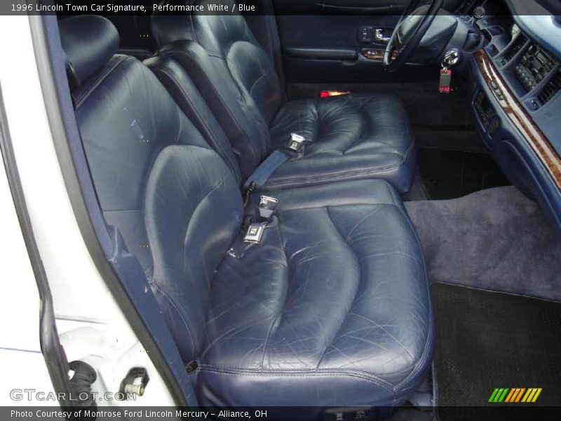 Performance White / Blue 1996 Lincoln Town Car Signature