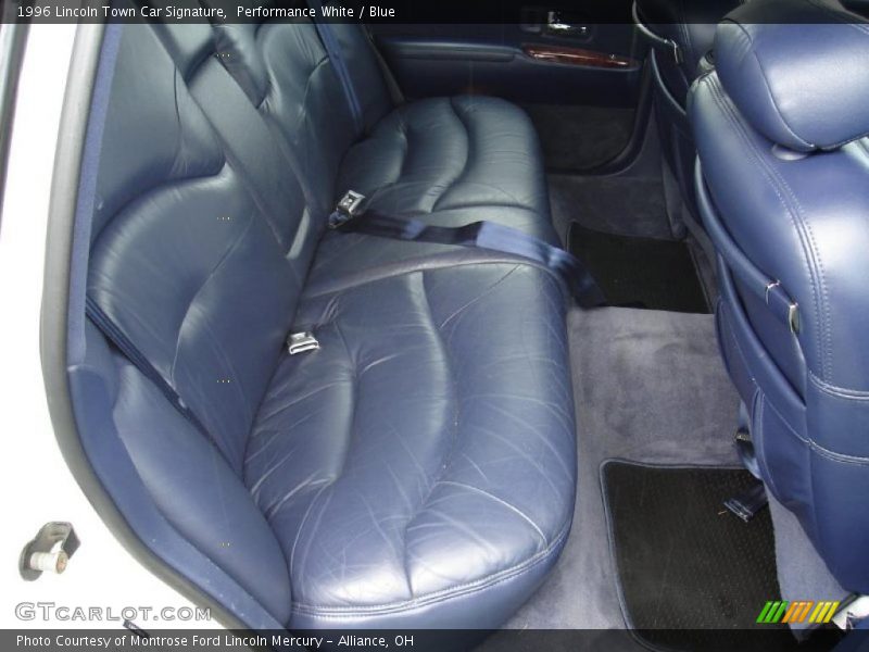 Performance White / Blue 1996 Lincoln Town Car Signature