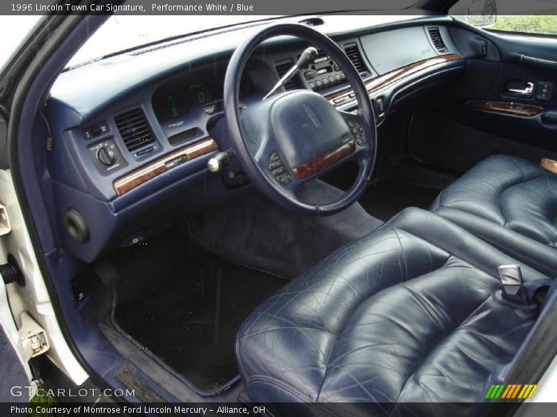 Performance White / Blue 1996 Lincoln Town Car Signature