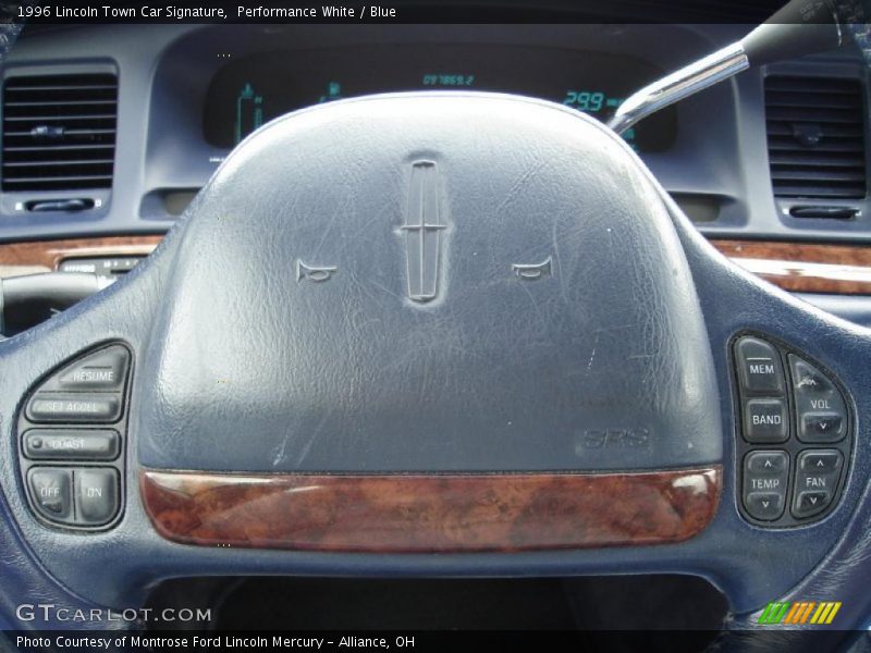 Performance White / Blue 1996 Lincoln Town Car Signature