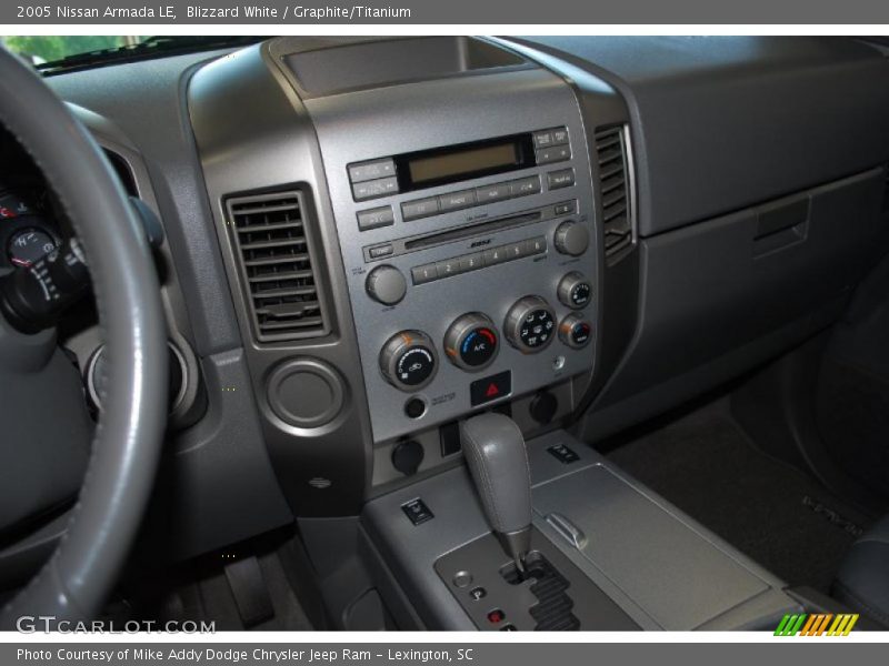 Blizzard White / Graphite/Titanium 2005 Nissan Armada LE