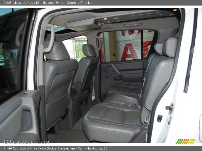 Blizzard White / Graphite/Titanium 2005 Nissan Armada LE