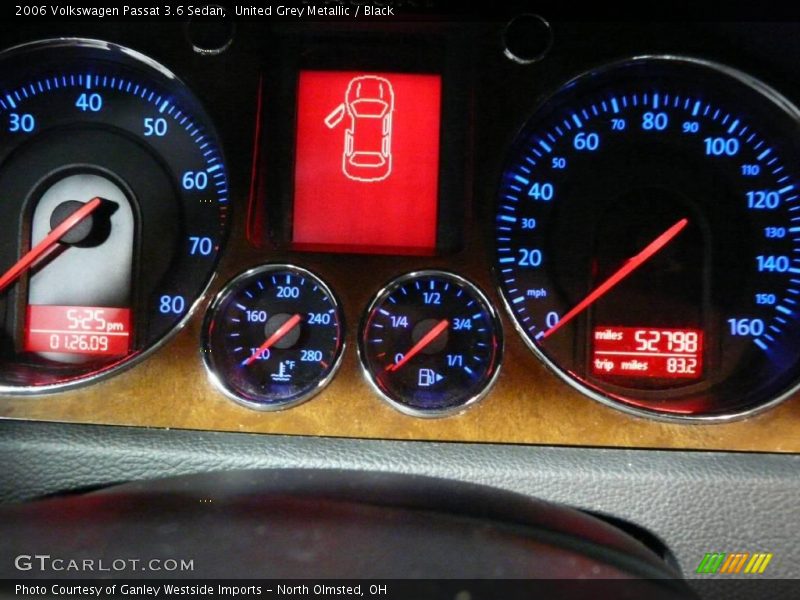 United Grey Metallic / Black 2006 Volkswagen Passat 3.6 Sedan