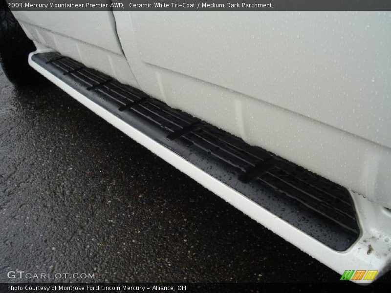 Ceramic White Tri-Coat / Medium Dark Parchment 2003 Mercury Mountaineer Premier AWD
