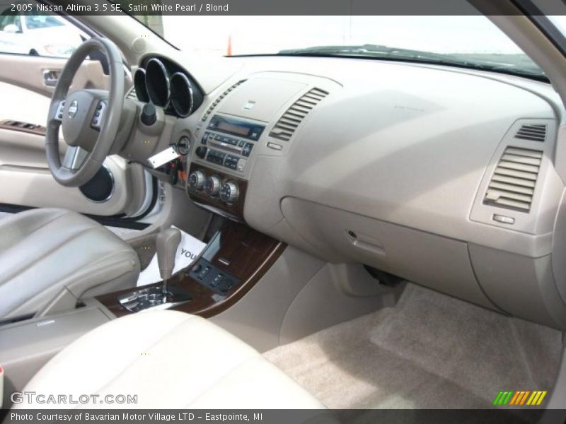 Satin White Pearl / Blond 2005 Nissan Altima 3.5 SE
