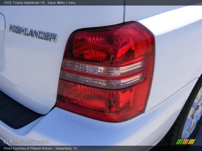 Super White / Ivory 2002 Toyota Highlander V6