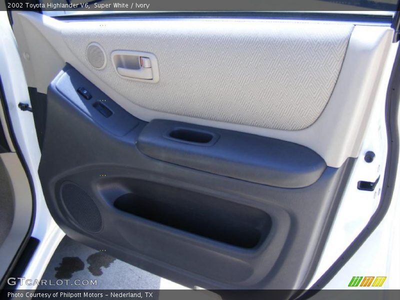 Super White / Ivory 2002 Toyota Highlander V6