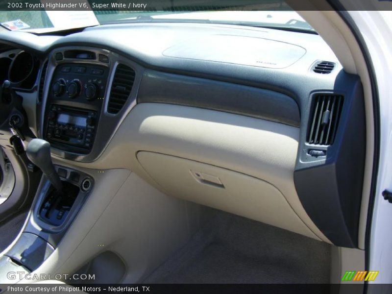 Super White / Ivory 2002 Toyota Highlander V6