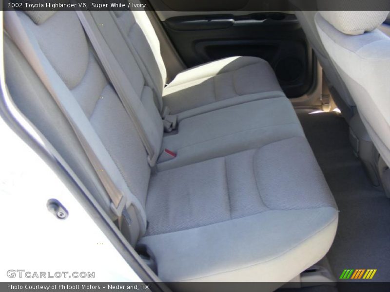 Super White / Ivory 2002 Toyota Highlander V6