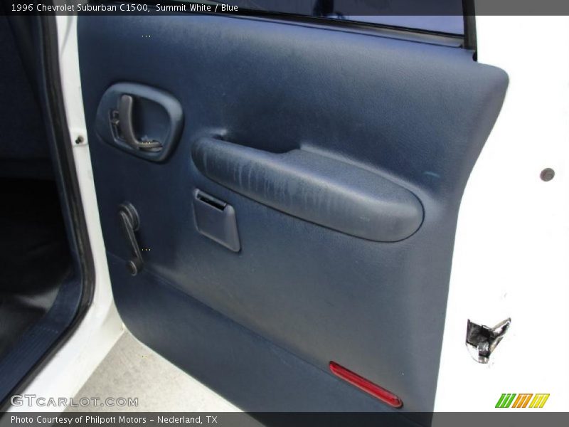 Summit White / Blue 1996 Chevrolet Suburban C1500