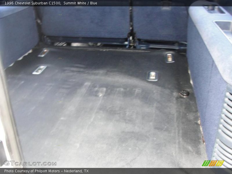 Summit White / Blue 1996 Chevrolet Suburban C1500