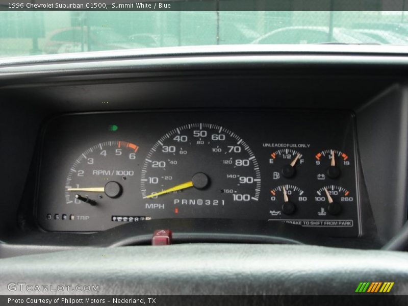 Summit White / Blue 1996 Chevrolet Suburban C1500
