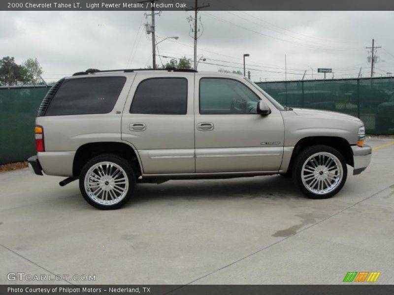 Light Pewter Metallic / Medium Oak 2000 Chevrolet Tahoe LT