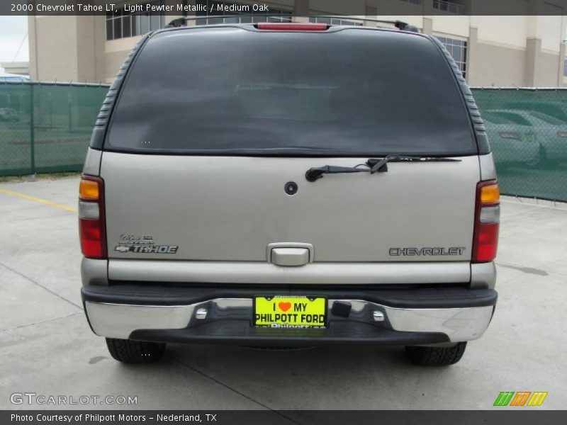 Light Pewter Metallic / Medium Oak 2000 Chevrolet Tahoe LT