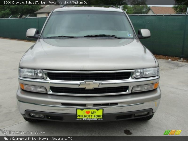 Light Pewter Metallic / Medium Oak 2000 Chevrolet Tahoe LT