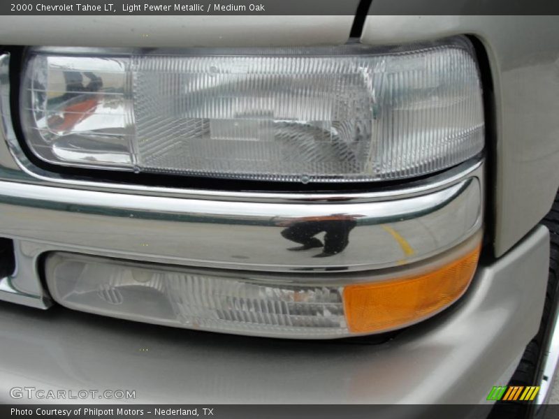 Light Pewter Metallic / Medium Oak 2000 Chevrolet Tahoe LT