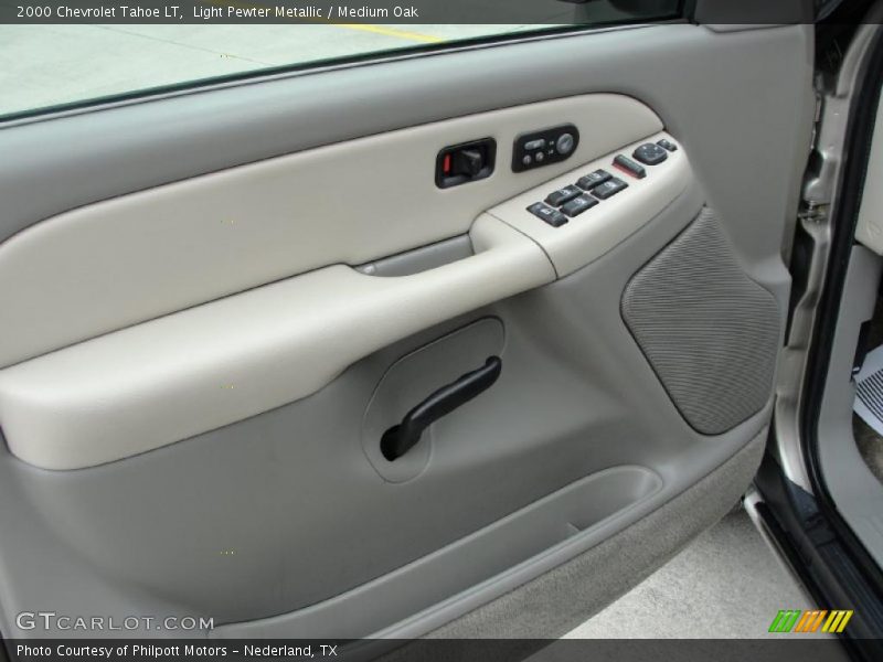 Light Pewter Metallic / Medium Oak 2000 Chevrolet Tahoe LT