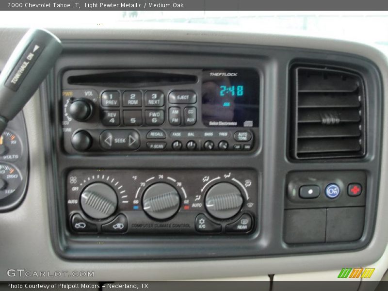 Light Pewter Metallic / Medium Oak 2000 Chevrolet Tahoe LT