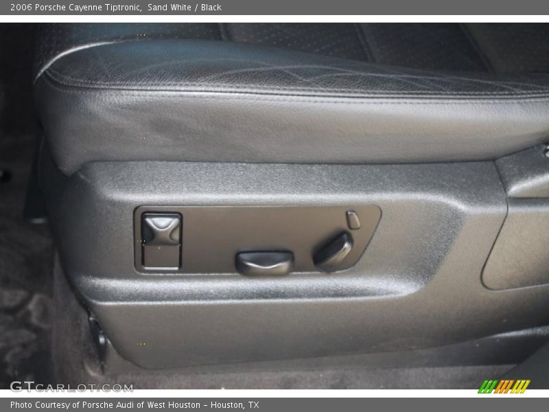 Sand White / Black 2006 Porsche Cayenne Tiptronic