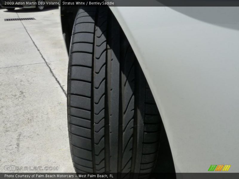 Stratus White / Bentley Saddle 2009 Aston Martin DB9 Volante